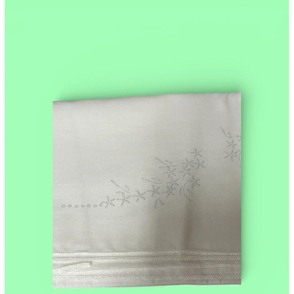 2 Standard Pillowcases Stamped Embroidery‎ Ready Basket Floral Garden Pattern